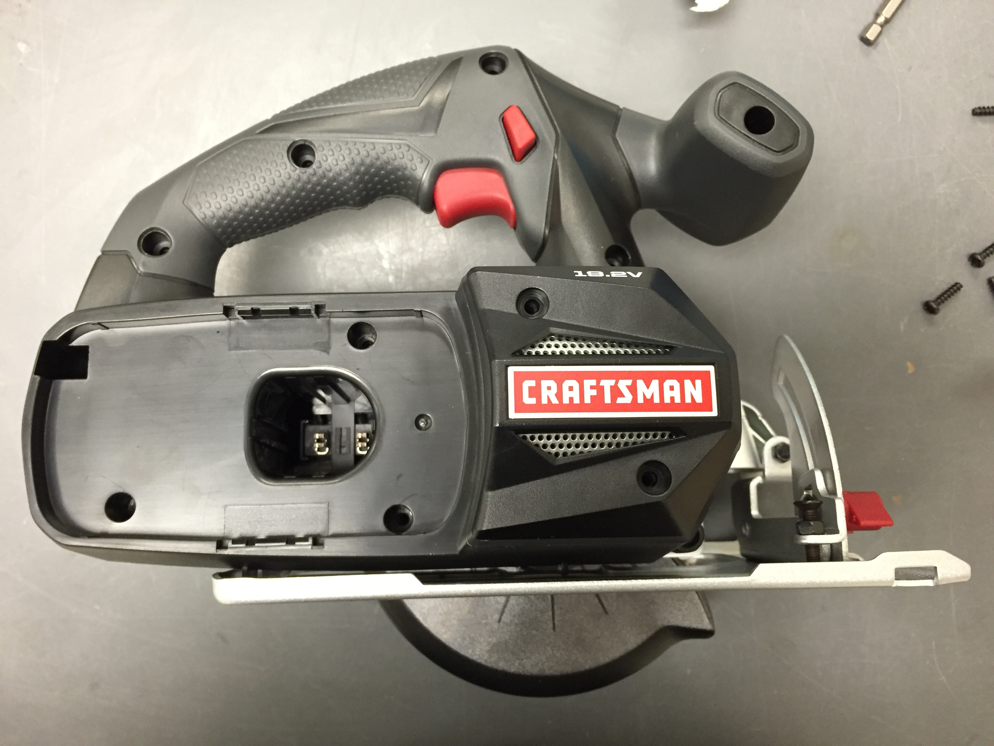 Product dissection lab — circular saw (mechanical design coursework).